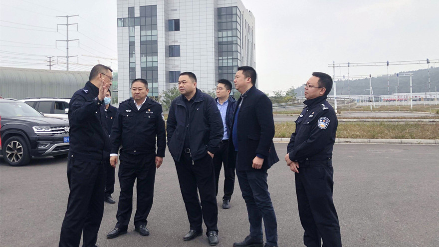 世界杯官网与交警支队工作会谈2 世界杯官网与交警支队工作会谈2