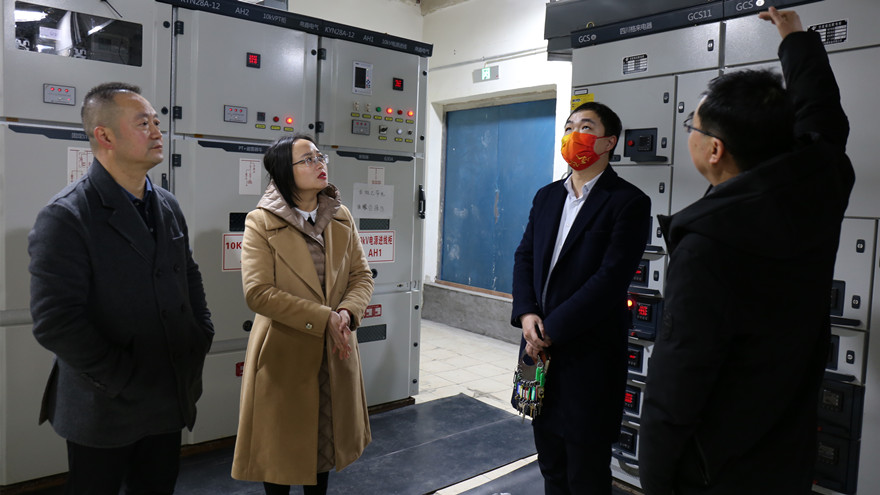 集团董事王玉梁带队督查世界杯官网大厦安全生产和疫情防控等工作
